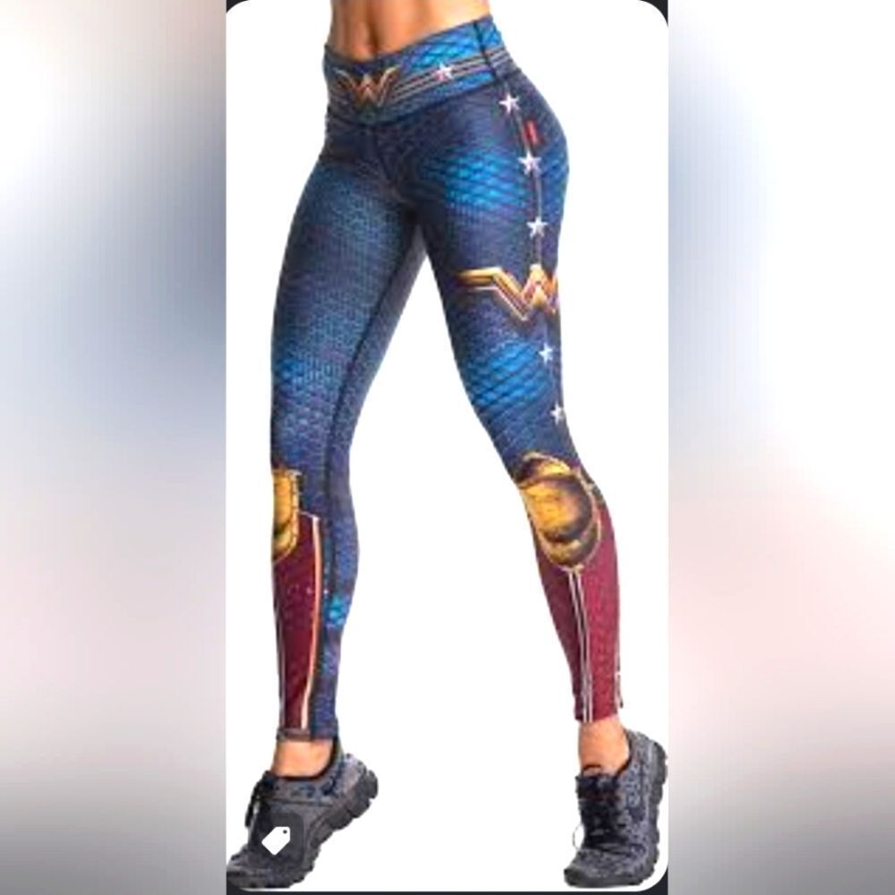 Active4u Drakon Wear Compression Leggings, Women’s Sz M. Wonder Woman.